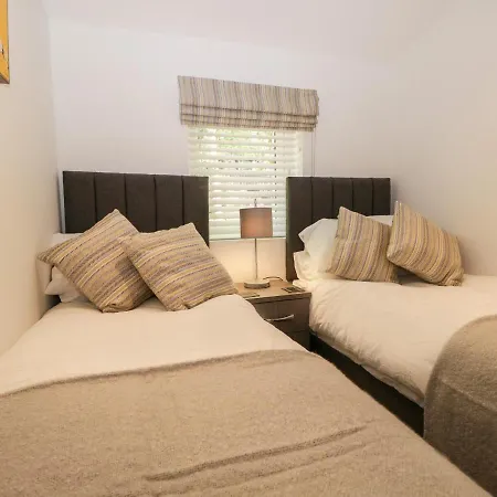 Holiday home Mere Brook