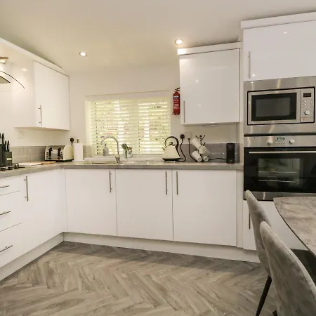 Mere Brook Holiday home